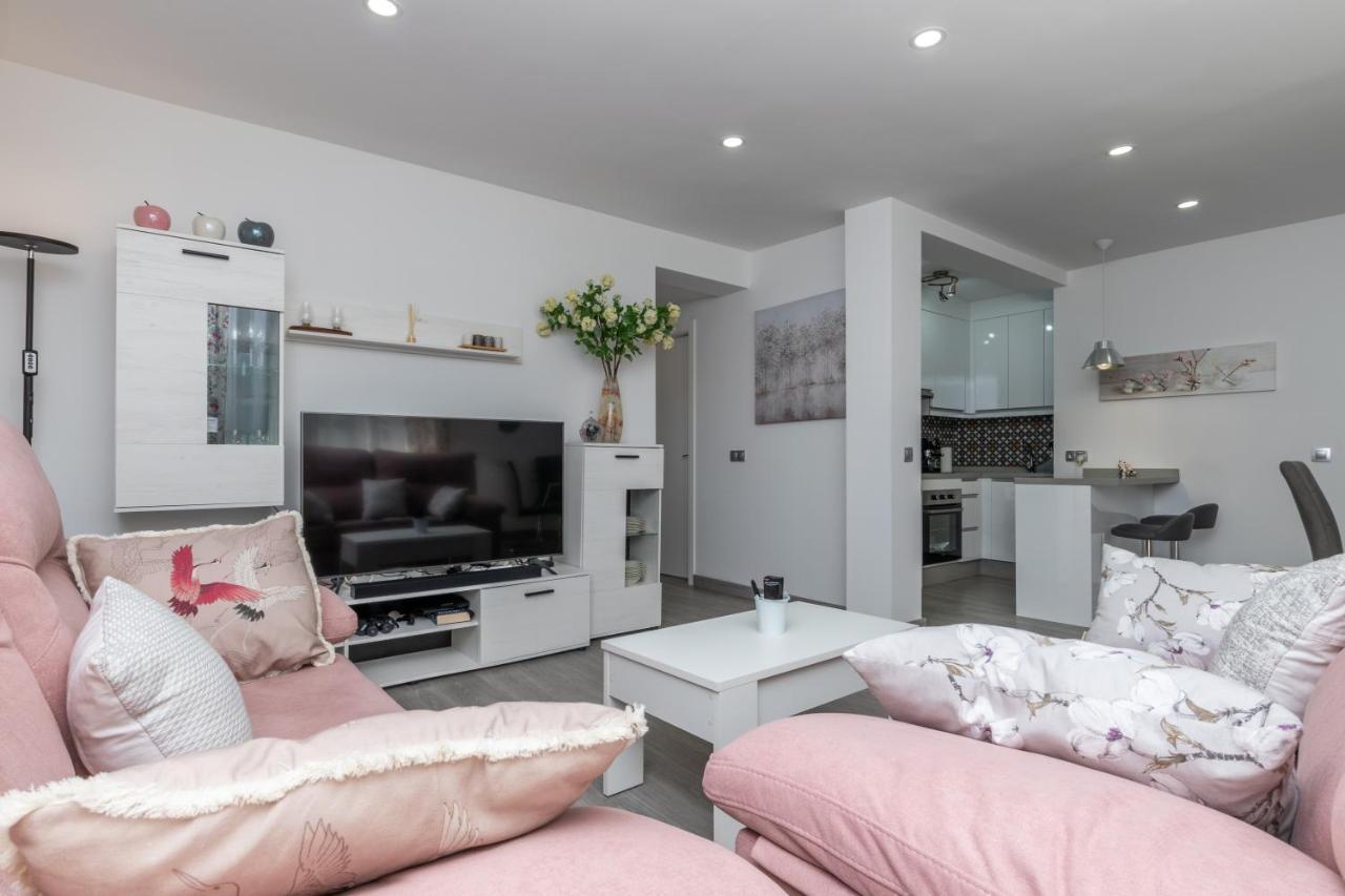 Appartamento New Modern 3Br With Terrace In Fuengirola Centre Esterno foto